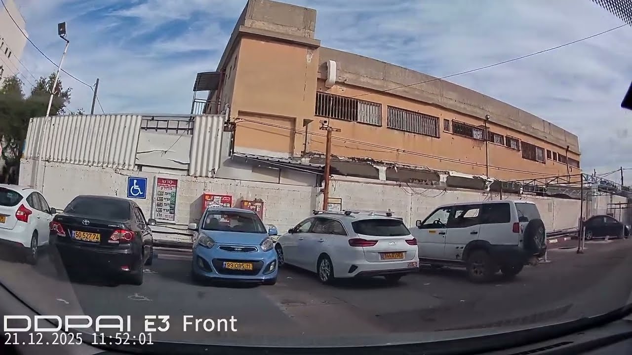 CRAZY DRIVING IN ISRAEL 690