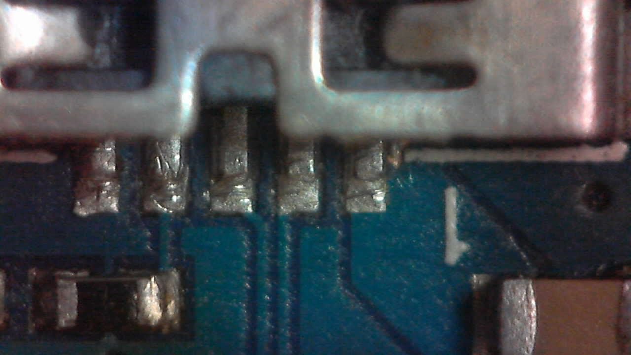 USB-микроскоп из вебкамеры и фотоувеличителя.