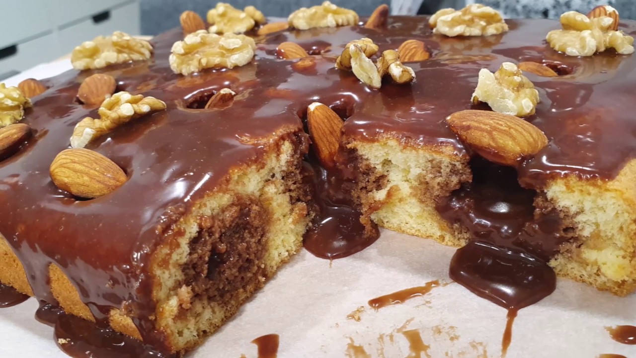 Torta con chocolate, almendras y nueces. Escandalosamente irresistible