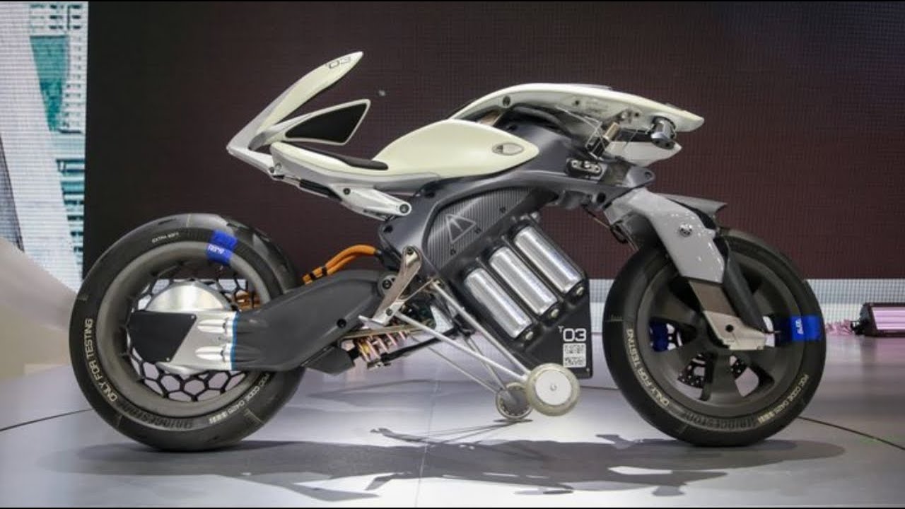 Japon Devi Yamaha'dan Robota Benzeyen Motor ! Yamaha MOTOROİD ( Motor mu? Robot mu?)