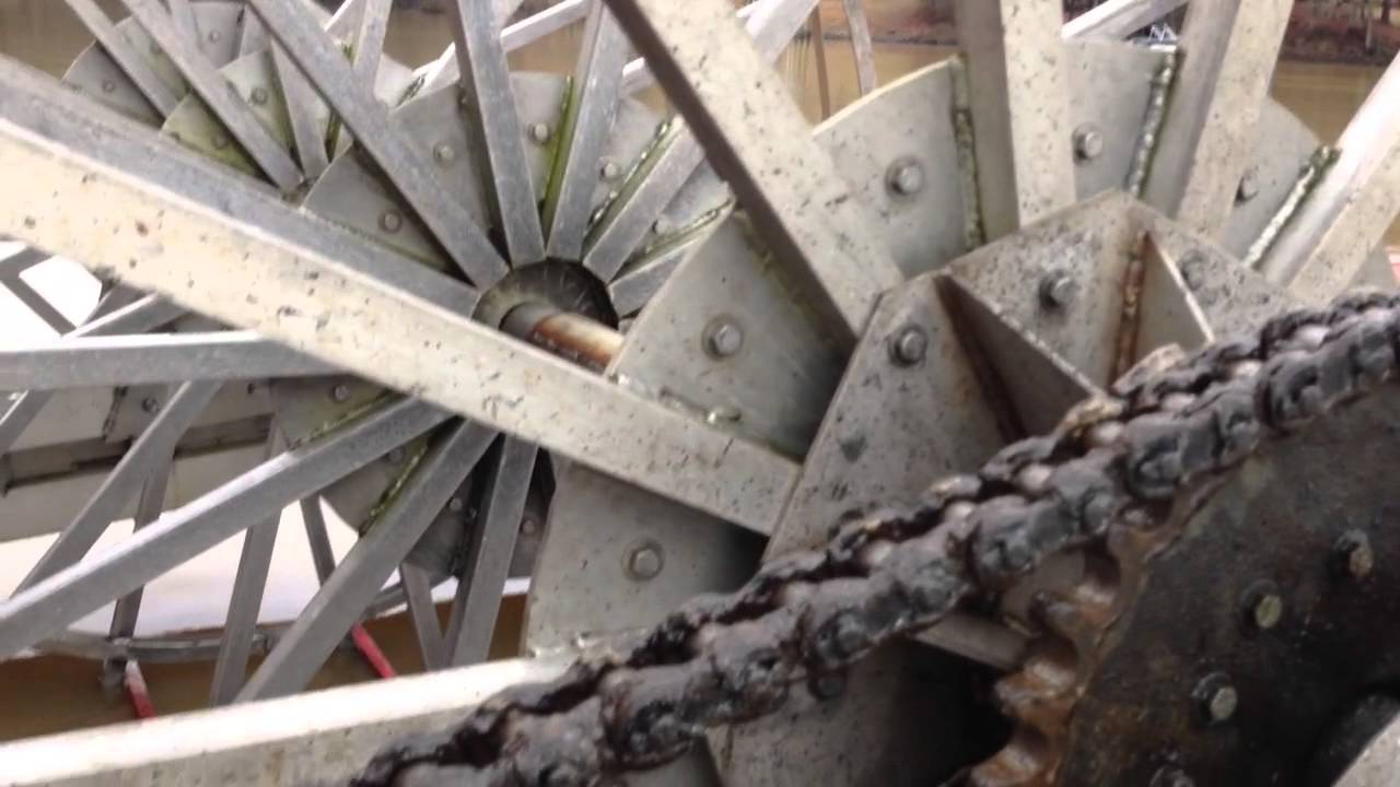 Sternwheeler  Miss Magdalena  drive and generator