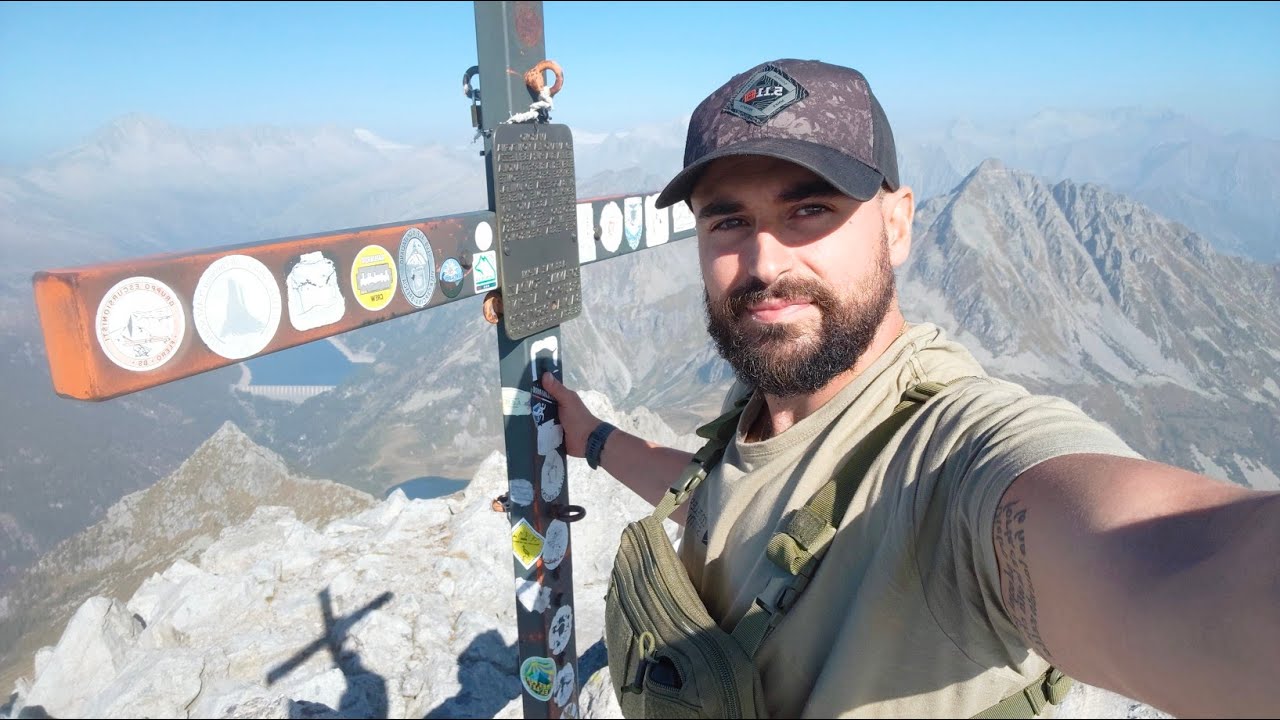 Scalo il Re di Castello (2889mt) con una protesi totale di ginocchio.