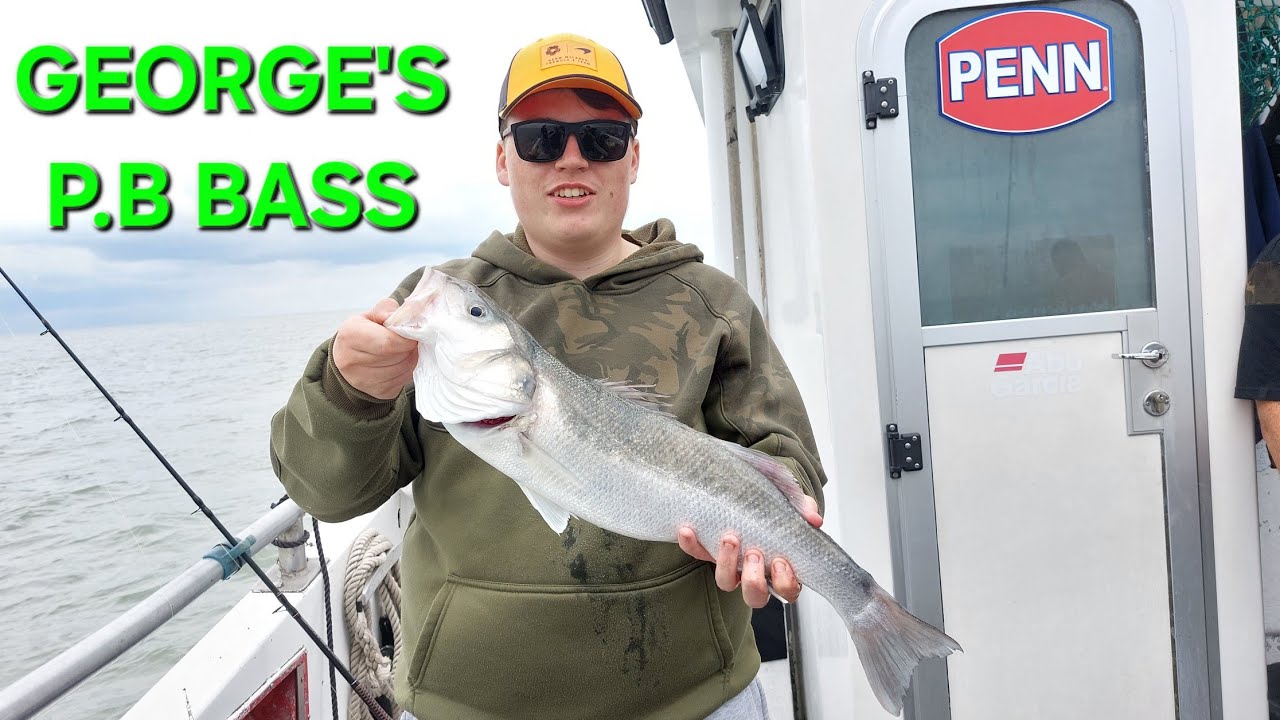 Thames Estuary BASS & SMOOTHHOUND frenzy! (Lure Fishing on Dawn Tide II)