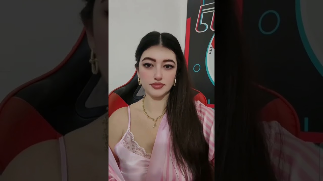 كانت فاتحه ليف ونسيت نفسها وكلو بان 😱 😱 😱 😱 