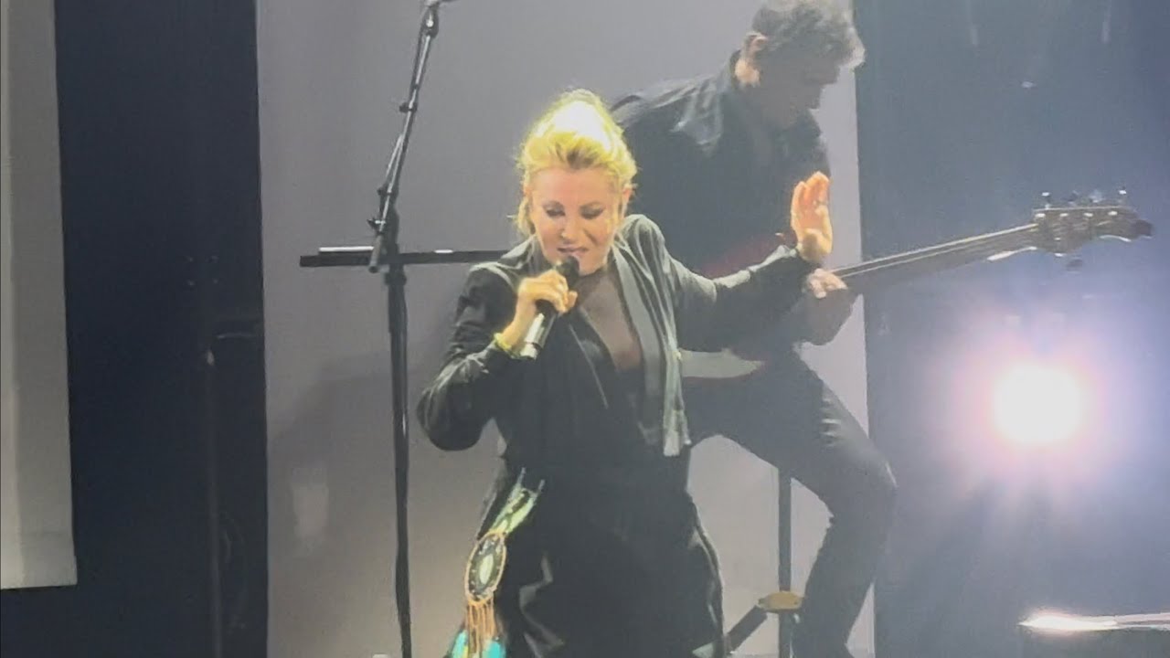 Sheila - Bang bang (Live Tournée 8.0 at Dôme de Paris, 18/11/2025)