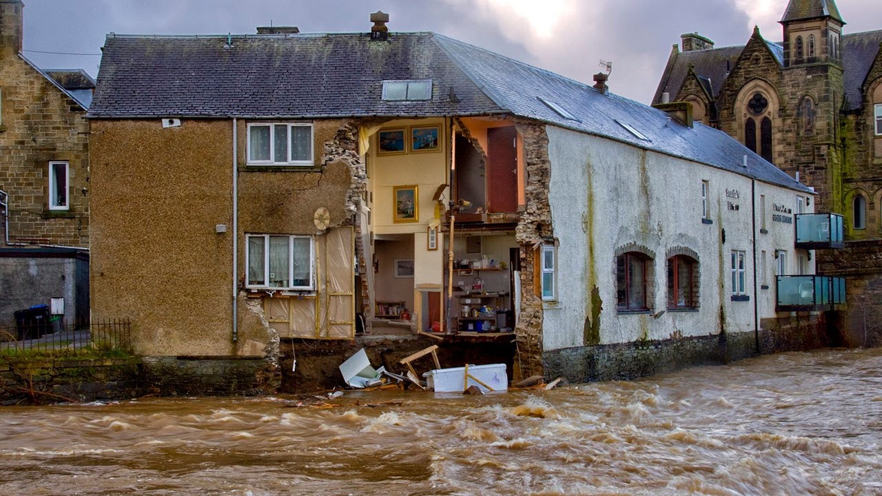 Storm Ciara: Shocking moment building collapses in Hawick, Scotland