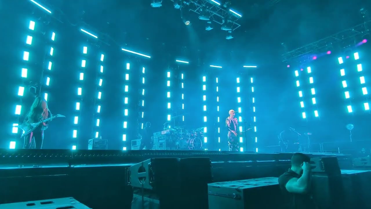Smashing Pumpkins - Cherub Rock (Live in Abu Dhabi 9-Oct-25)