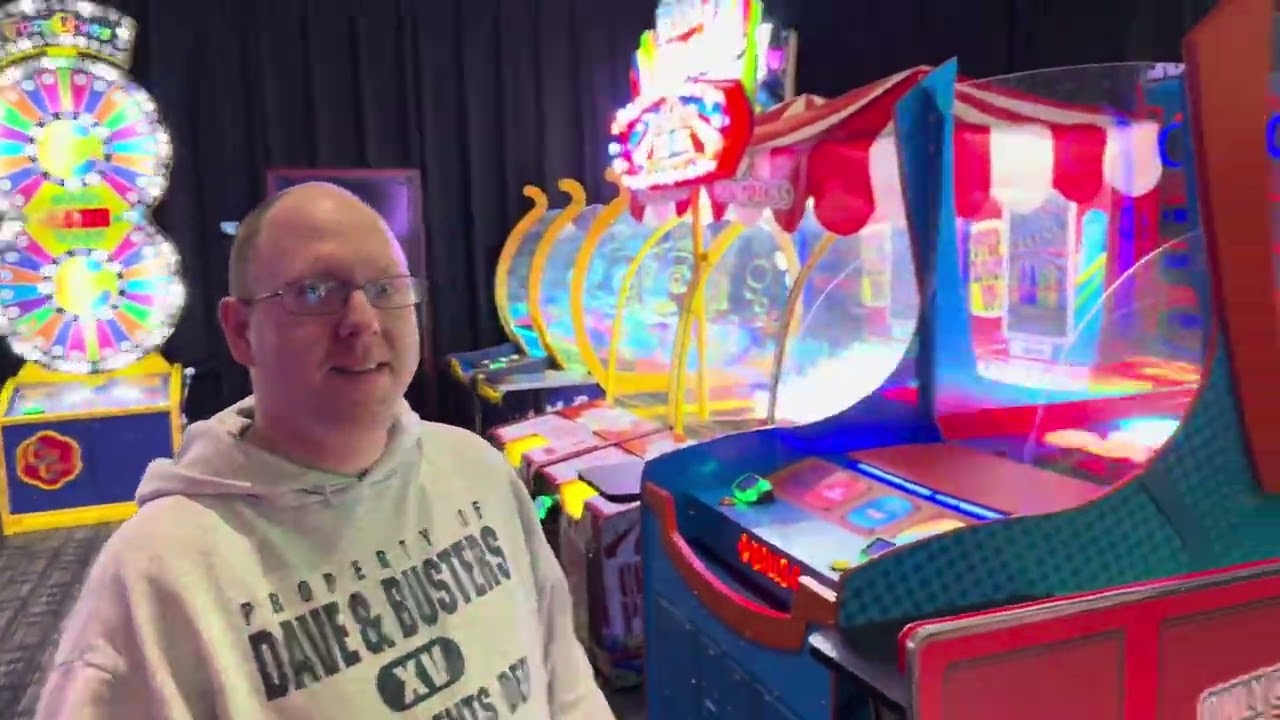 Я ИСПУСТИЛ СВОЮ КАРТУ В ИГРОВОМ ЗАЛЕ! | JJGeneral1 Arcade