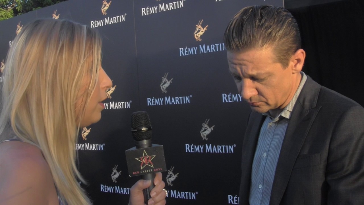 Jeremy Renner Talks Kids, Avengers, Cocktailing