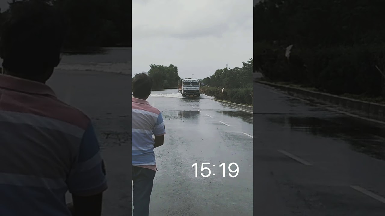 Nipani floods .. Yamgarni bridge