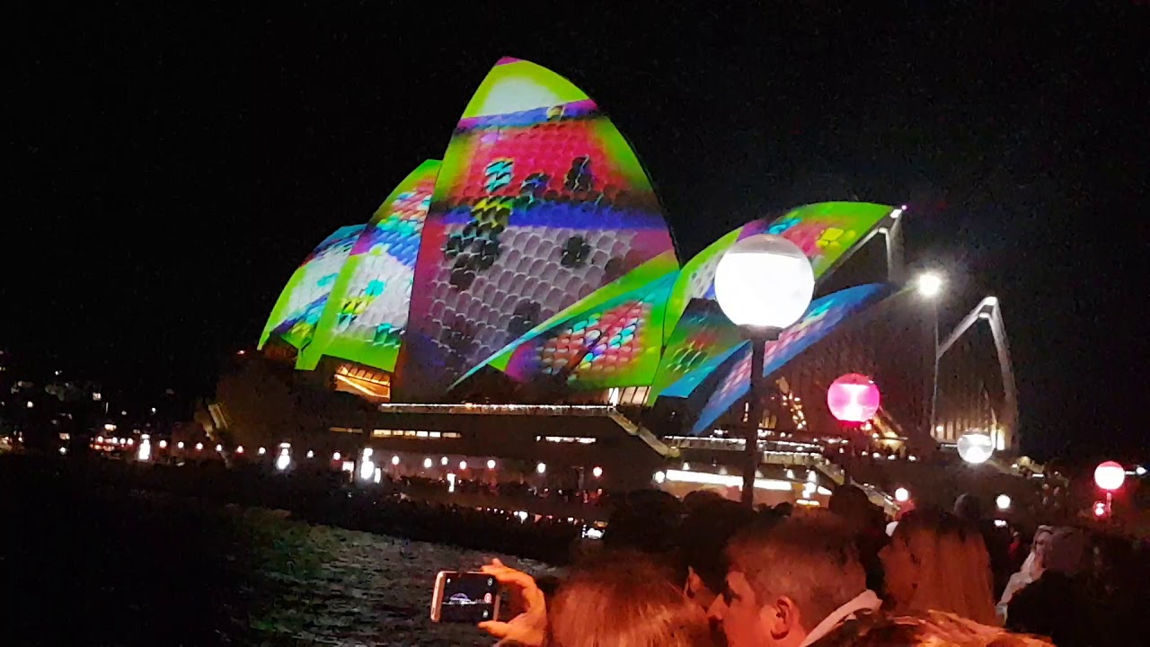 Sydney Vivid - Light Show 2018