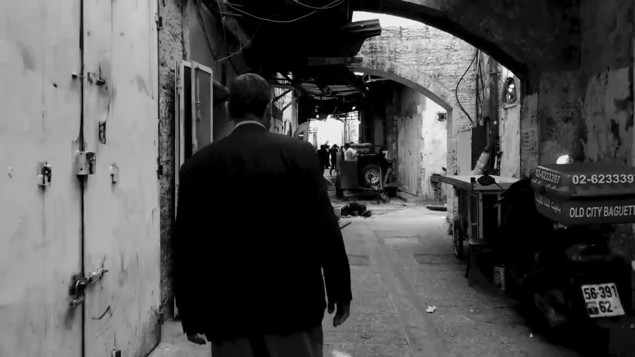 Tesbihli Abi / Sürgün Ülkeden Başkentler Başkentine - Sezai Karakoç