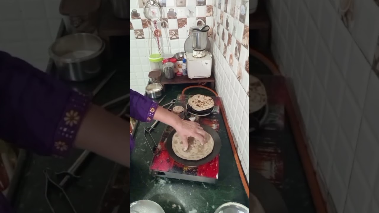Enjoy Kadhi, Roti of Bajra 😋