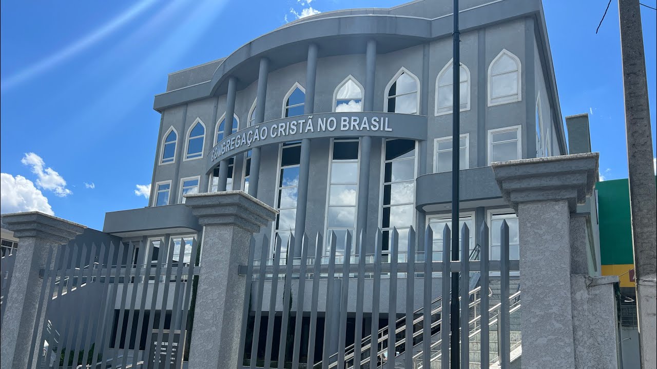 Cidade linda maravilhosa , mais cheio de artistas o problema social é grande em Curitiba