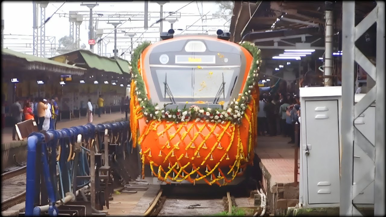 Inaugural run of BENGALURU-BELAGAVI saffron Vandebharat Express 