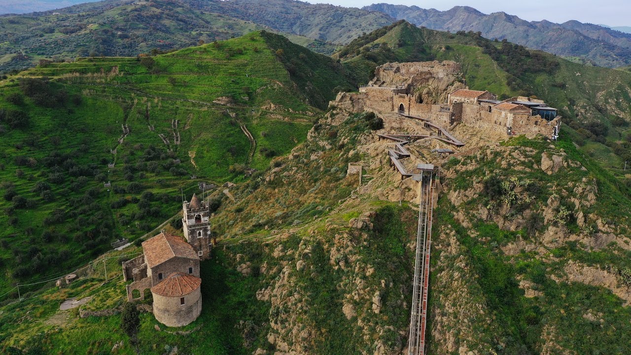 DJI Mavic 2 PRO - Drone Footage  4K - Castello di Calatabiano SICILY