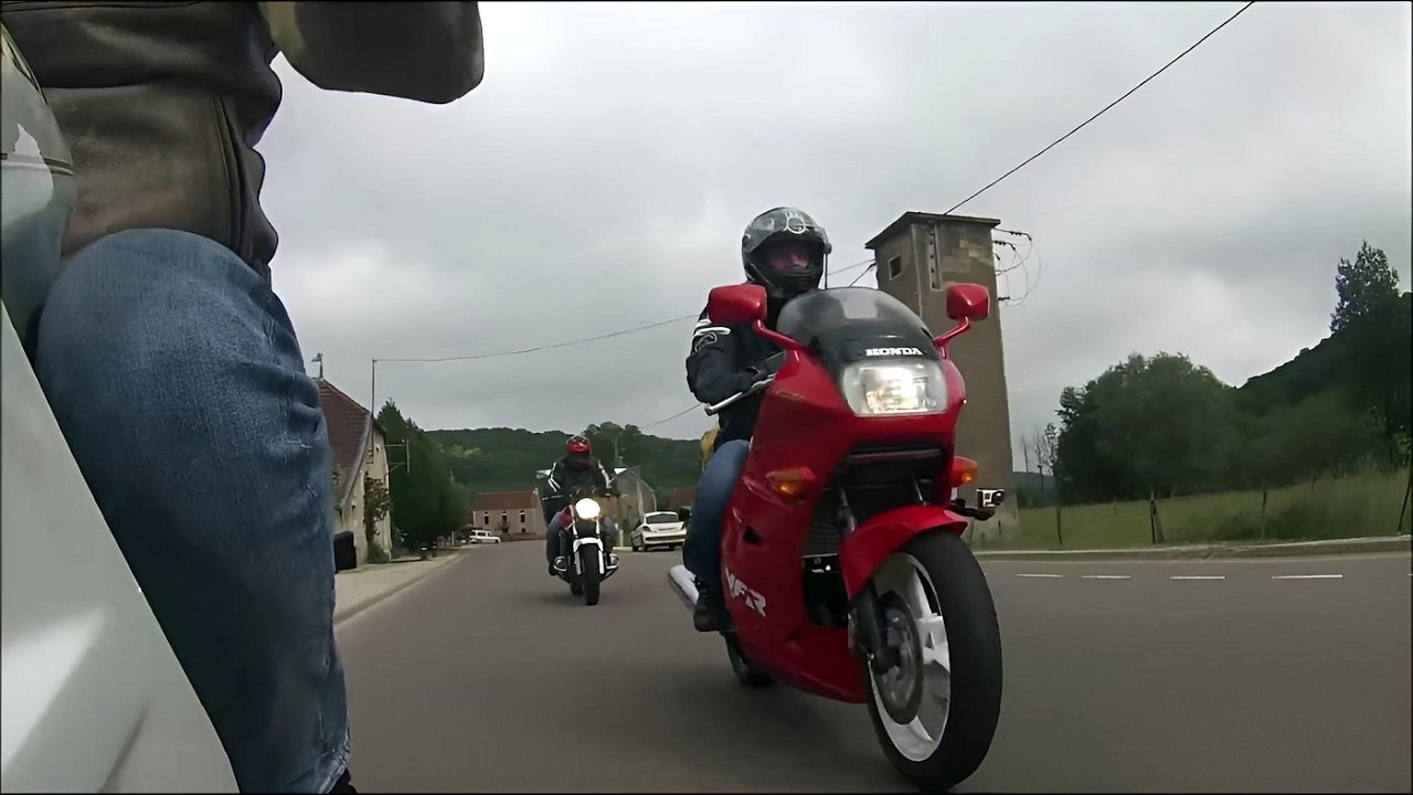 Sur la route des coupes moto légende 2018