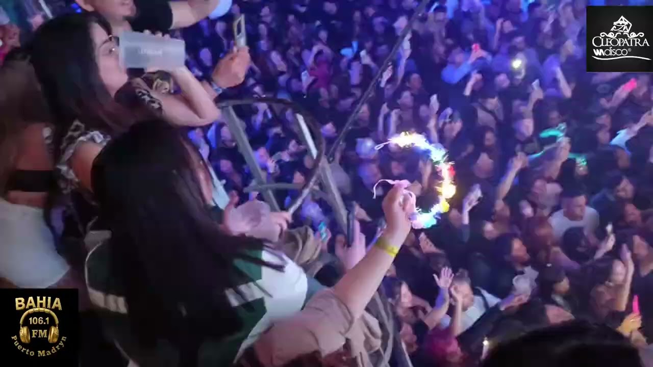 NESTOR EN BLOQUE EN CLEOPATRA DISCO