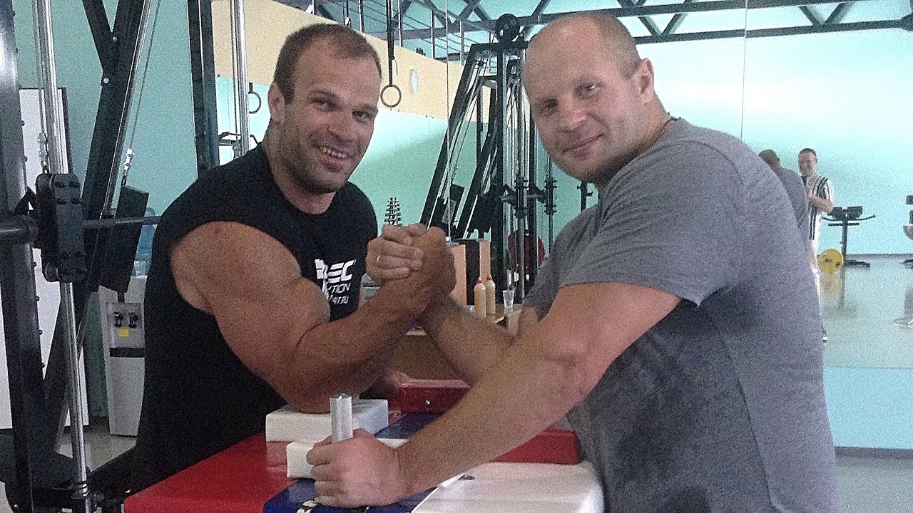 Denis Cyplenkov and Fedor Emelianenko / ARMWRESTLING (eng subs)