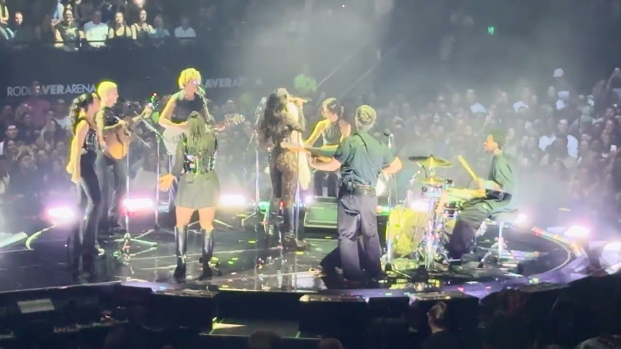 Dua Lipa - These Walls - Live Melbourne Radical Optimism Tour 23 March 2025 Australia Acoustic