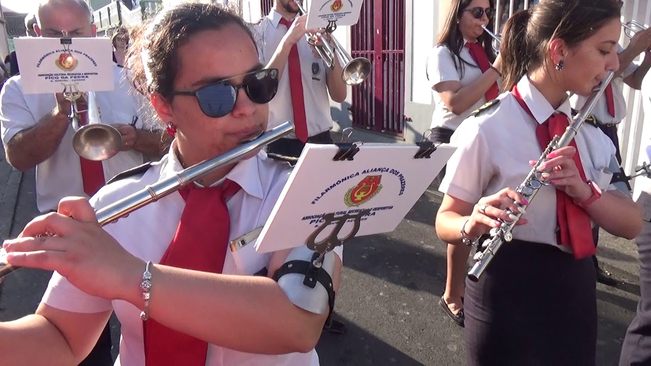 Filarmónica Aliança dos Prazeres na Procissão do Santinho do Mar em Rabo de Peixe 2019   parte 5