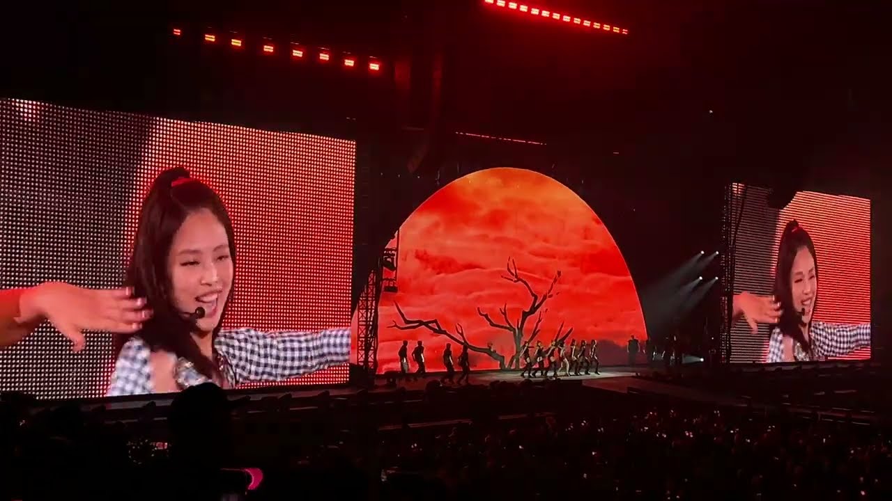 230818 BLACKPINK 블랙핑크 / JENNIE  YOU & ME + SOLO / 2023 BORN PINK WORLD TOUR ENCORE / LAS VEGAS