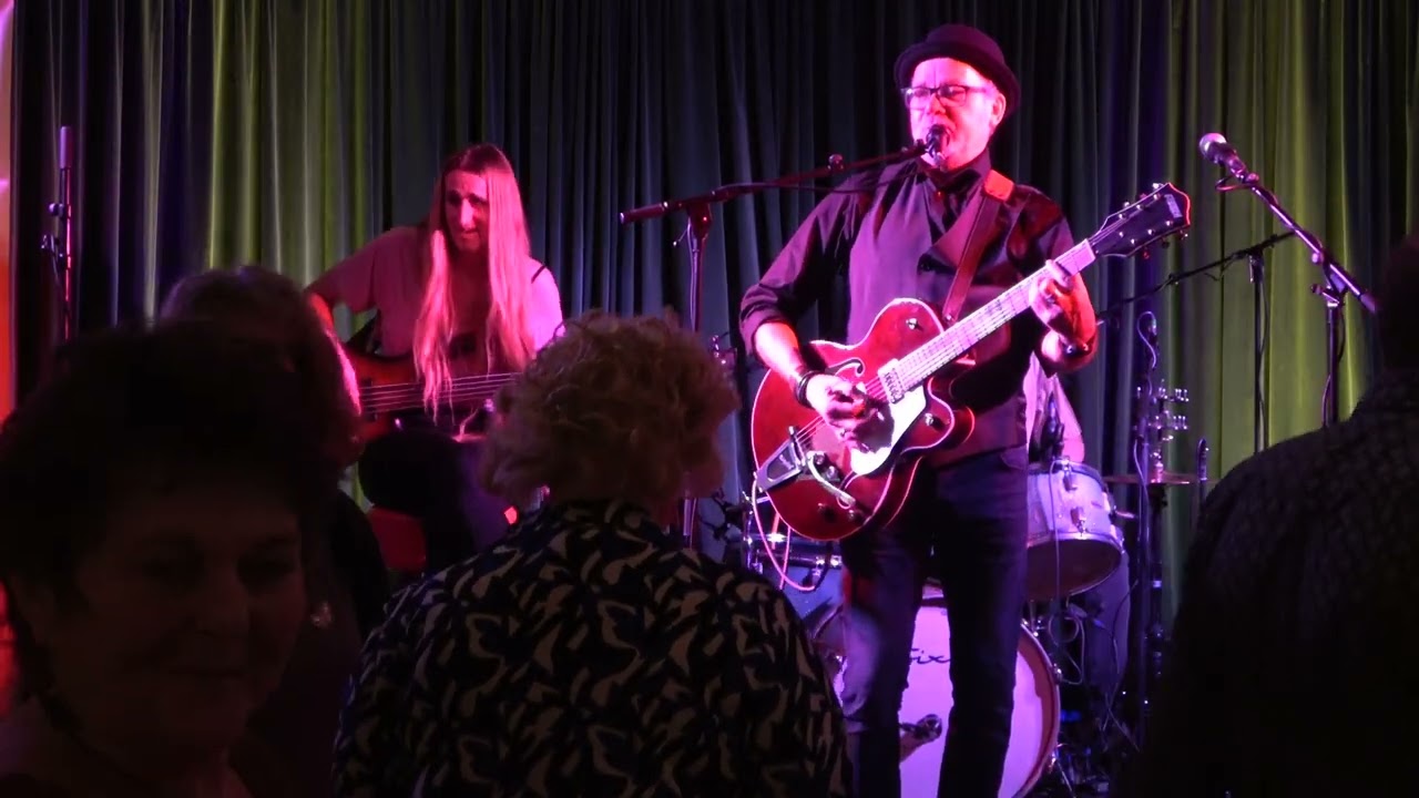 Het Ministerie van Blues, Podium zuid