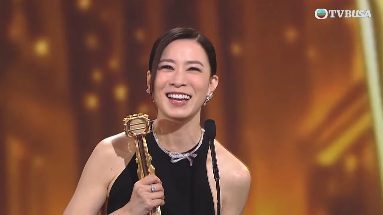 萬千星輝頒獎典禮2025｜佘詩曼勇奪大灣區最喜愛TVB女主角｜佘詩曼｜新聞女王2｜周柏豪｜黃浩然｜TVBUSA