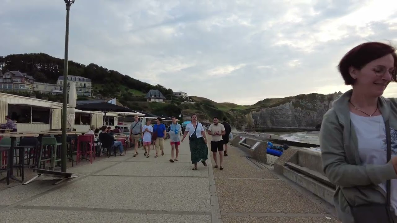 Étretat Commune en France | Walking Tours [4K/60fps] | Normandie | France
