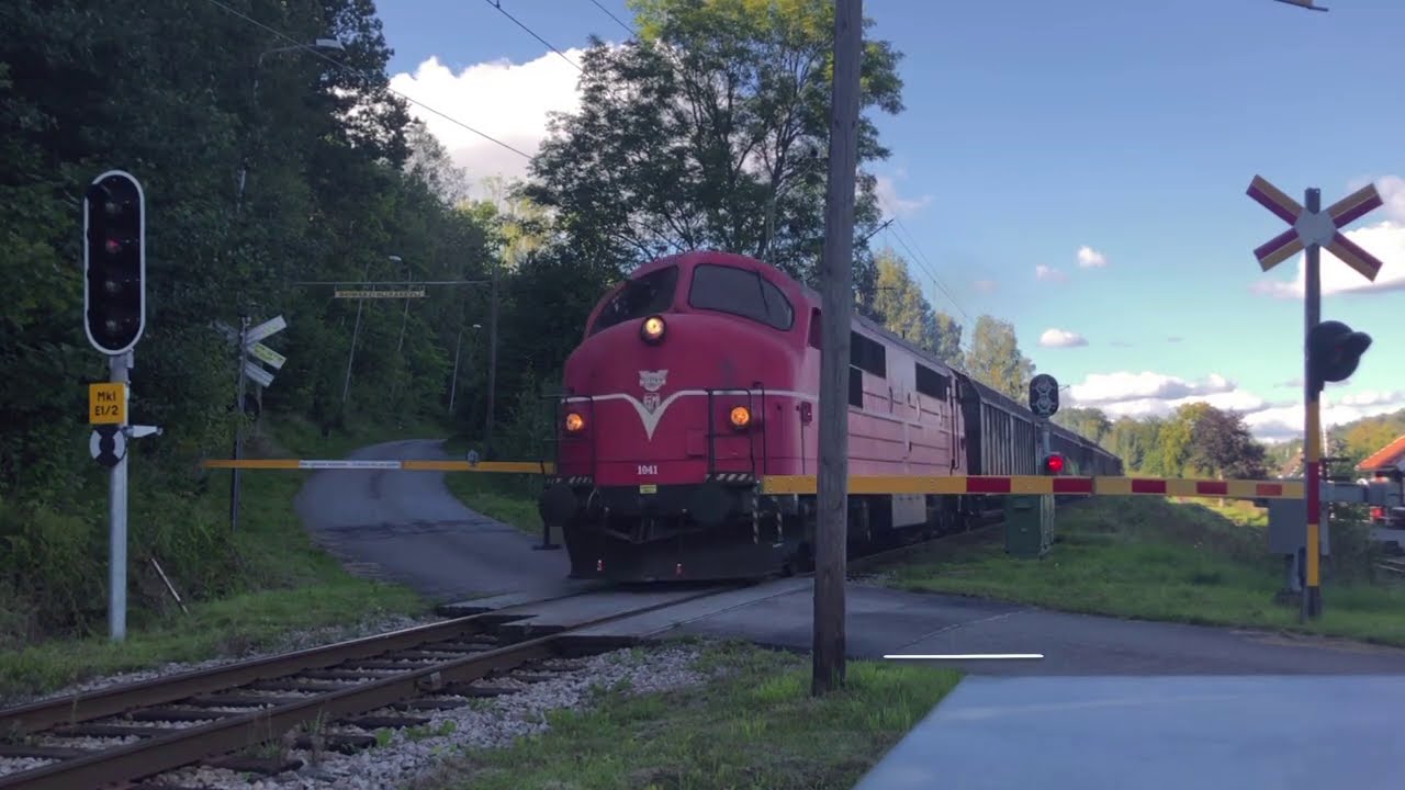 Enskenare i Munkedal (Bohusbanan) - Single light level crossing (Bohus Line)