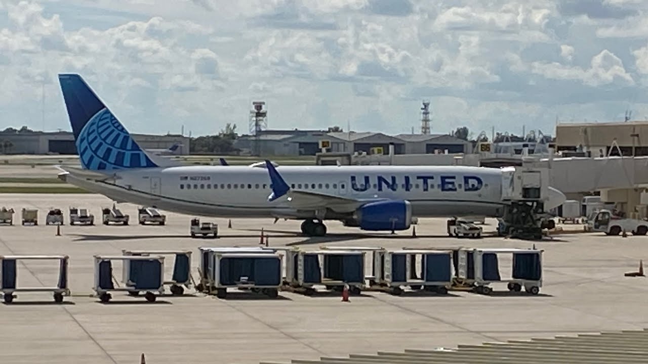 Newark (EWR) ~ West Palm Beach (PBI) - United Airlines - Boeing 737 MAX 8 - Full Flight