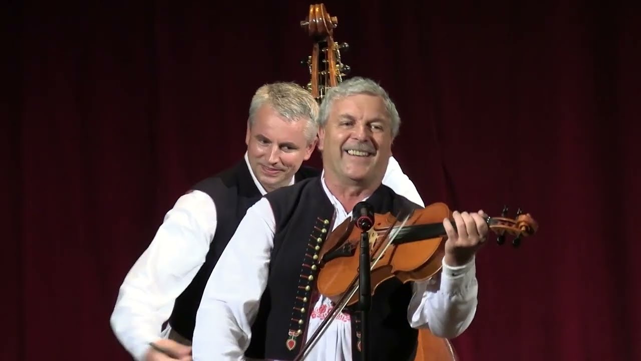 Čechovci - Karel Rajmic - A já mám koníčka sivovraného... (+ představení účinkujících)