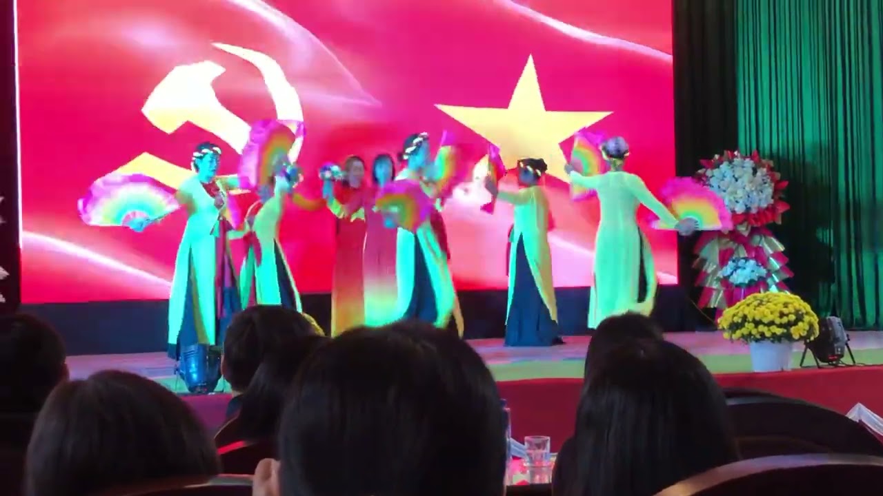 Giao lưu văn nghệ chào mừng đại hội Đảng - Miền Vân -Nam - Xã Hải Hưng tỉnh Ninh Bình - P2