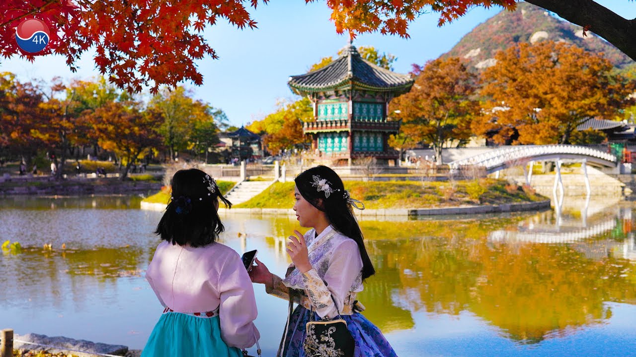 경복궁 오색 가을 단풍길 걷기, 향원정 풍경에 흠뻑 빠지다. 서울트래블워커.