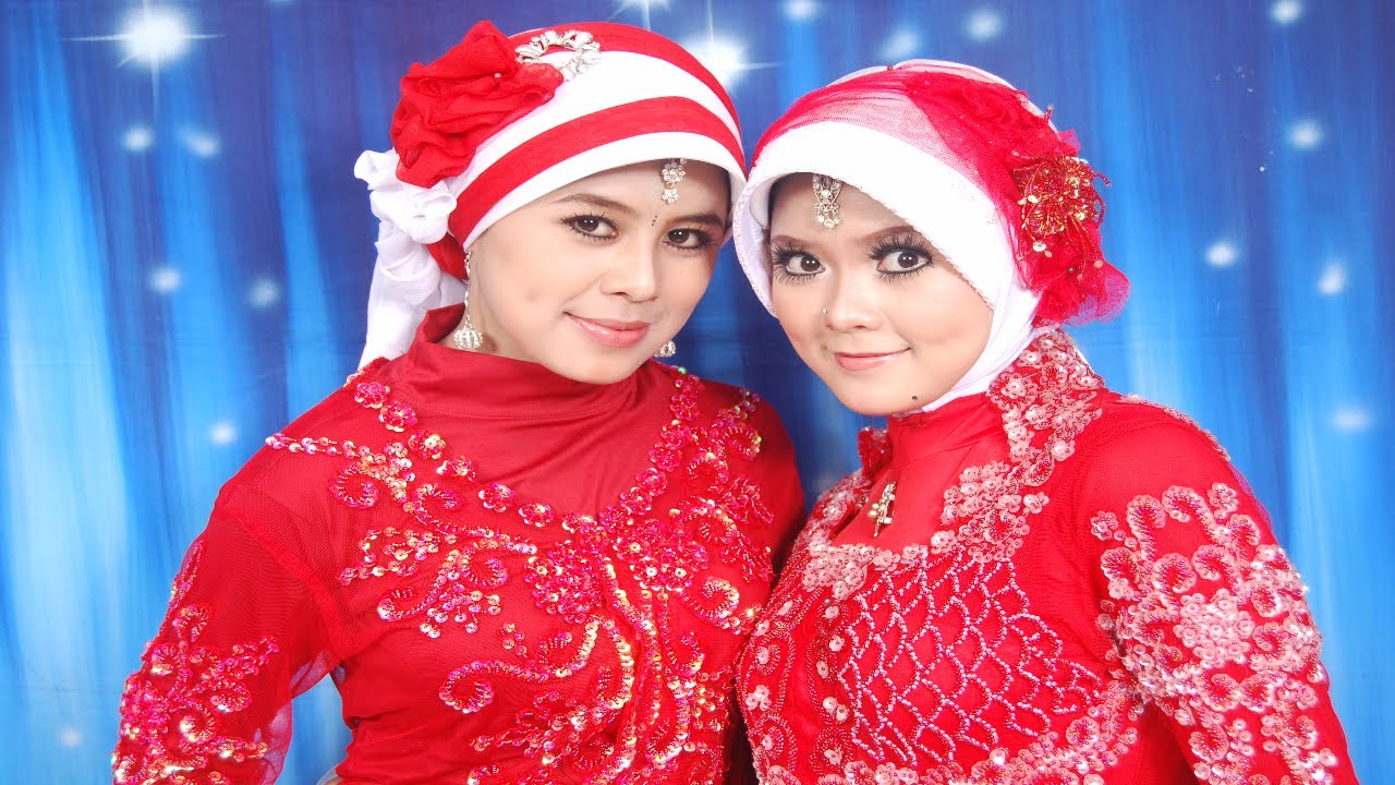 Serra' Ngode - Yessy Kurnia Feat Delvi | Dangdut (Official Music Video)