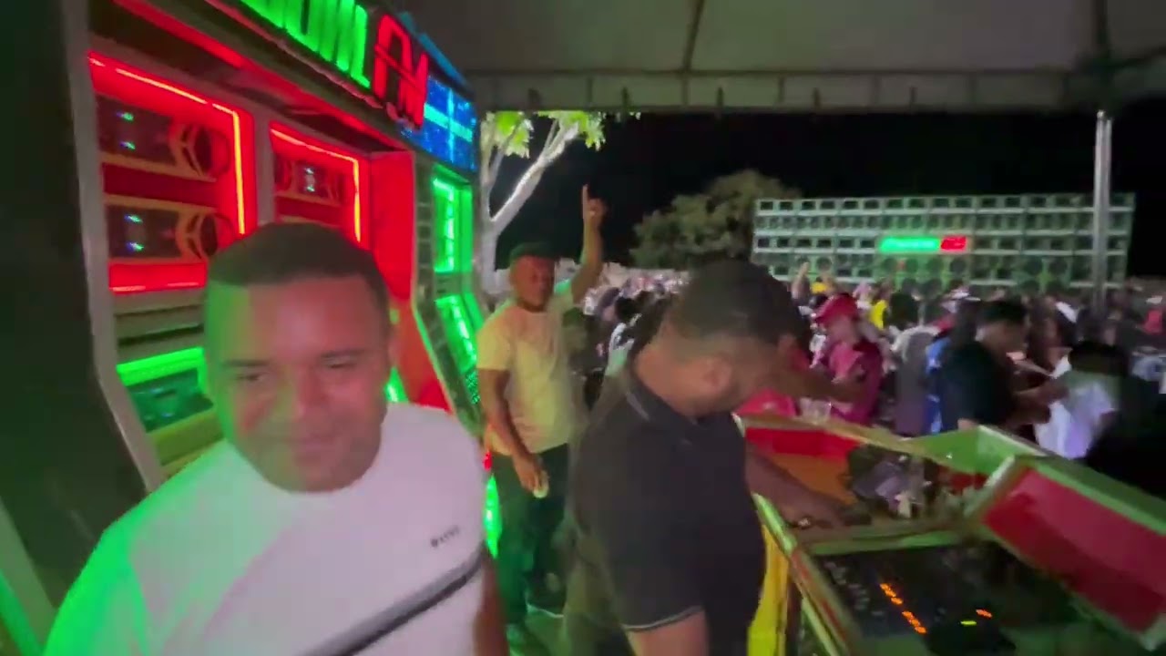 I NO MOMENTO DA VIRADA FOI INESQUECÍVEL MEMORÁVEL, CURTAM E DEIXAM O LIKE E SE ESCREVA NO CANAL.