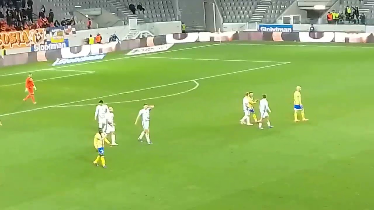 2ο γκολ ο Απόλλωνας στο 45' με εύστοχο χτύπημα πέναλτι του Rodrigues και το γήπεδο πήρε ξανά φωτιά