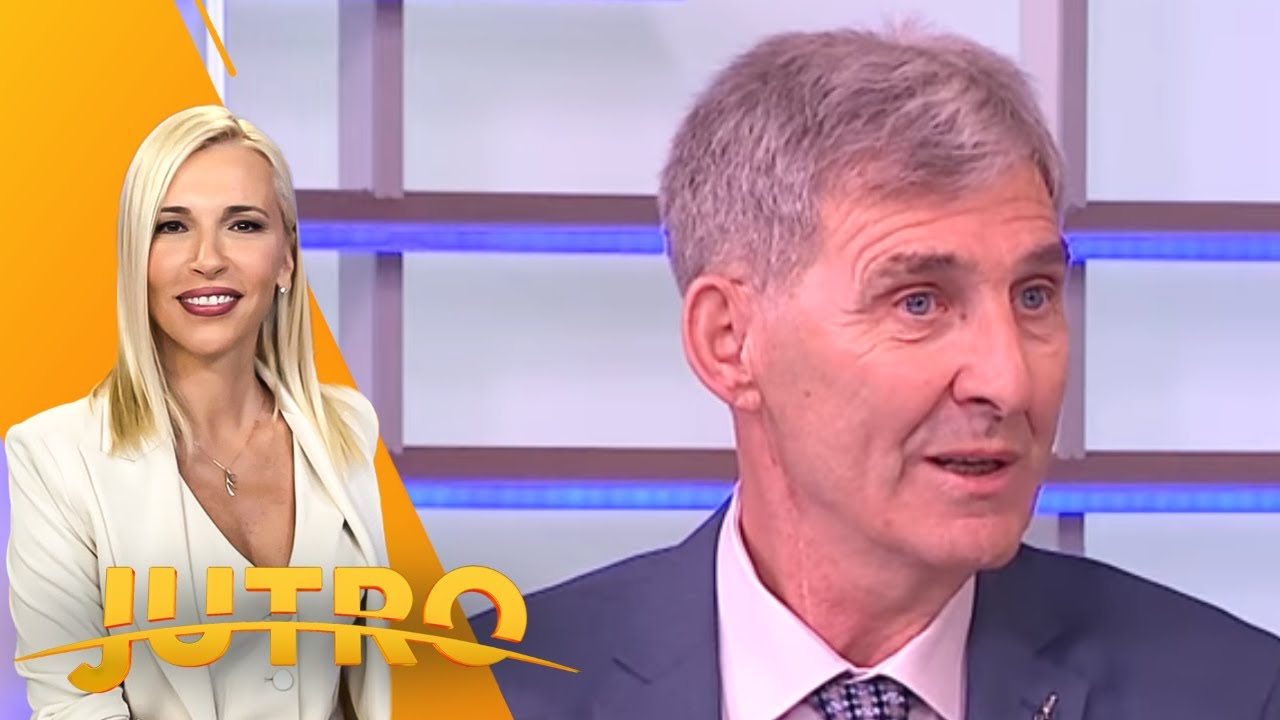Prelistavanje štampe sa Ljubodragom Savićem i Miloradom Vučelićem - JUTRO