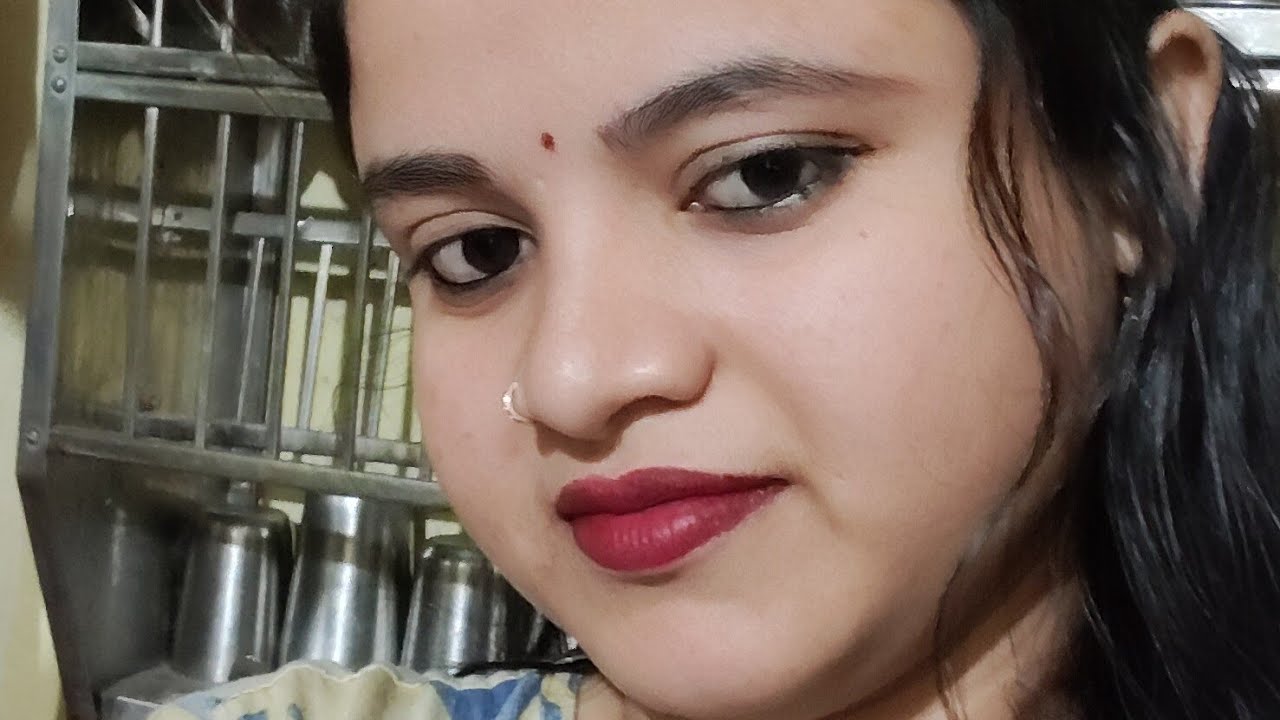 चांद को गुरूर है क्योंकि उसके पास नूर है हम किस पर करें गुरु हमारा चांद ही हमसे दूर है 💞 #shortlive