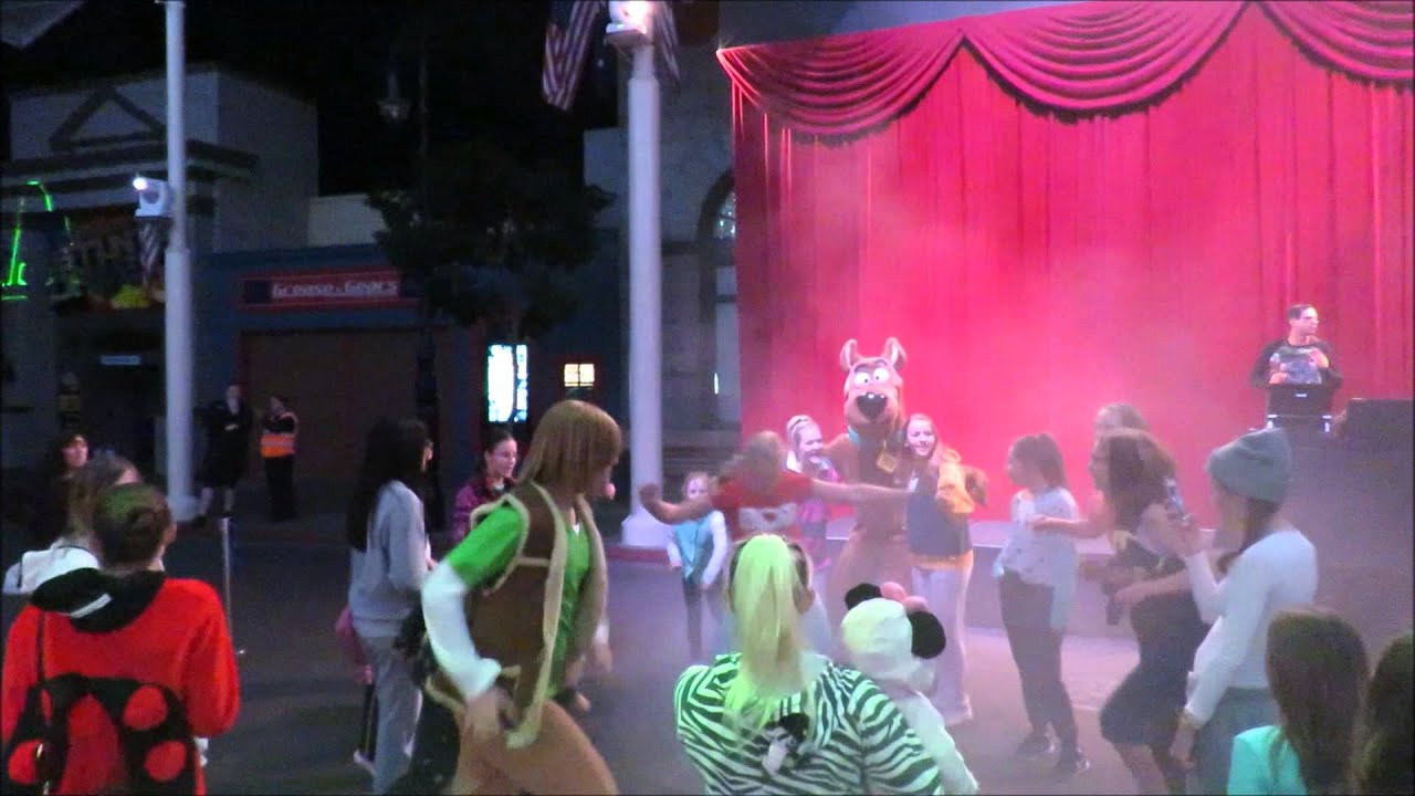 Pyjama Party Mash Up at Movieworld