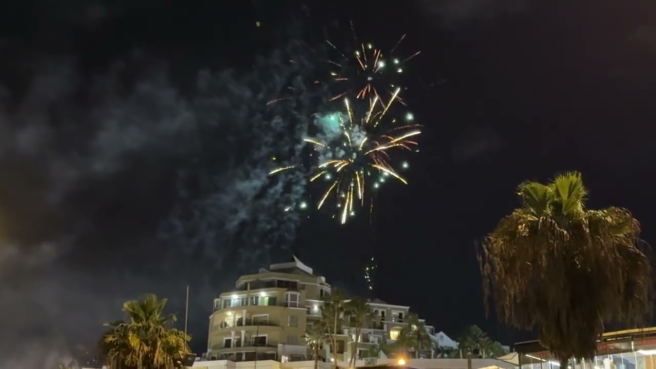 TENERIFE. FANABE BEACH 31/12/25 .Fireworks