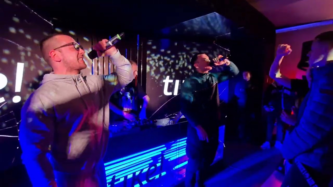 Bigru i  Paja Kratak-Stuggle everydayo live Nike Air Max celebration