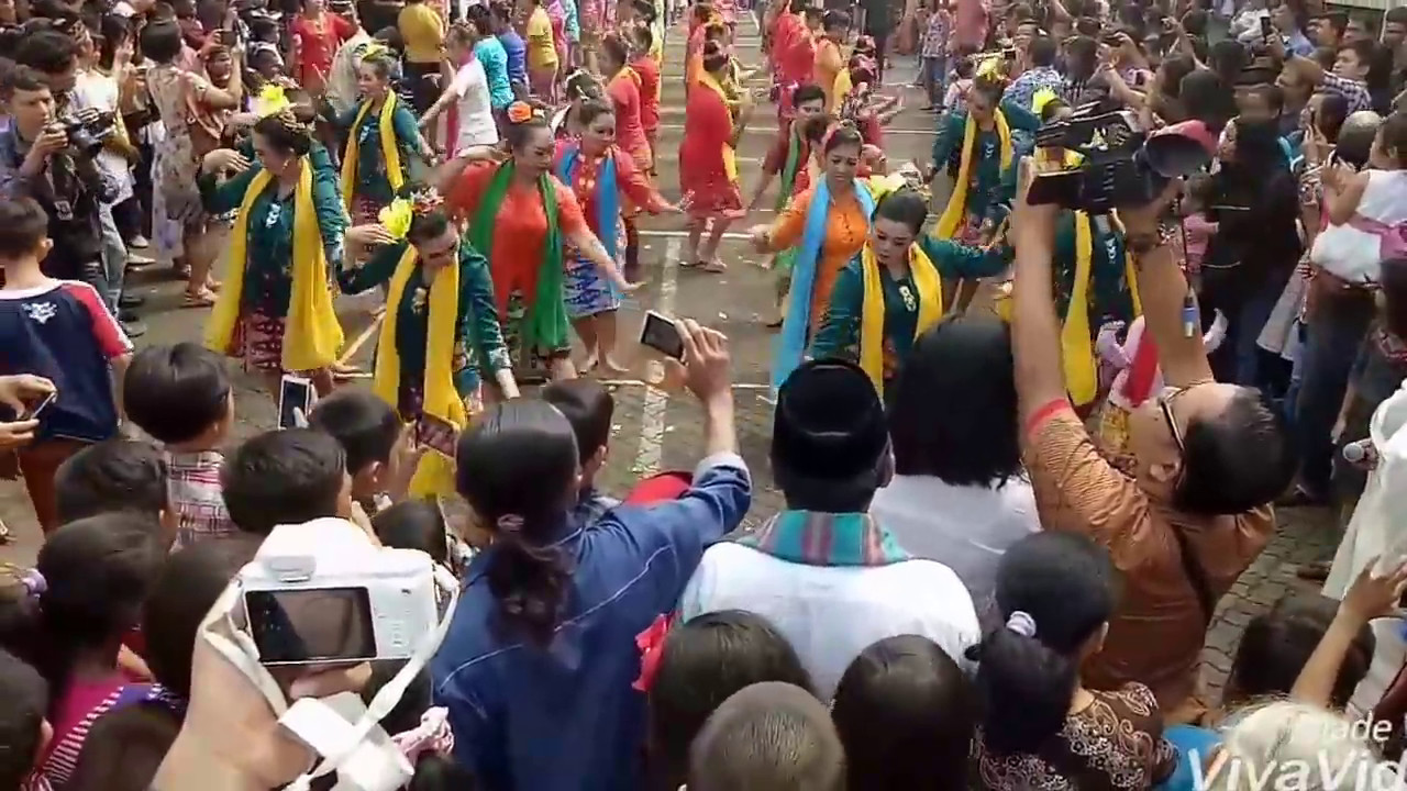 Tari Masal Betawi Hujan Gerimis Aje