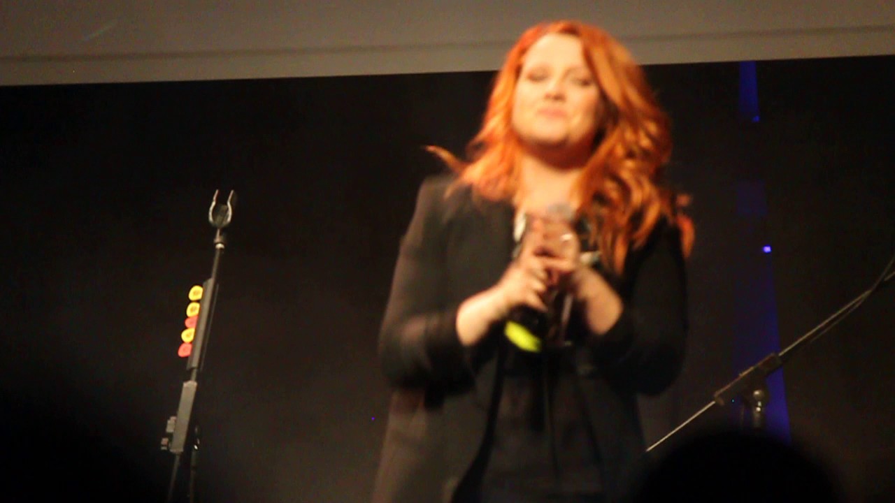 Noemi - Fammi Respirare Dai Tuoi Occhi (live@Spazio900) [22/22]