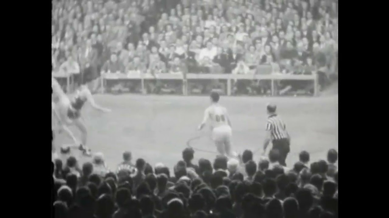 Bob Cousy vs Bob Davies | PG Duel in 1952