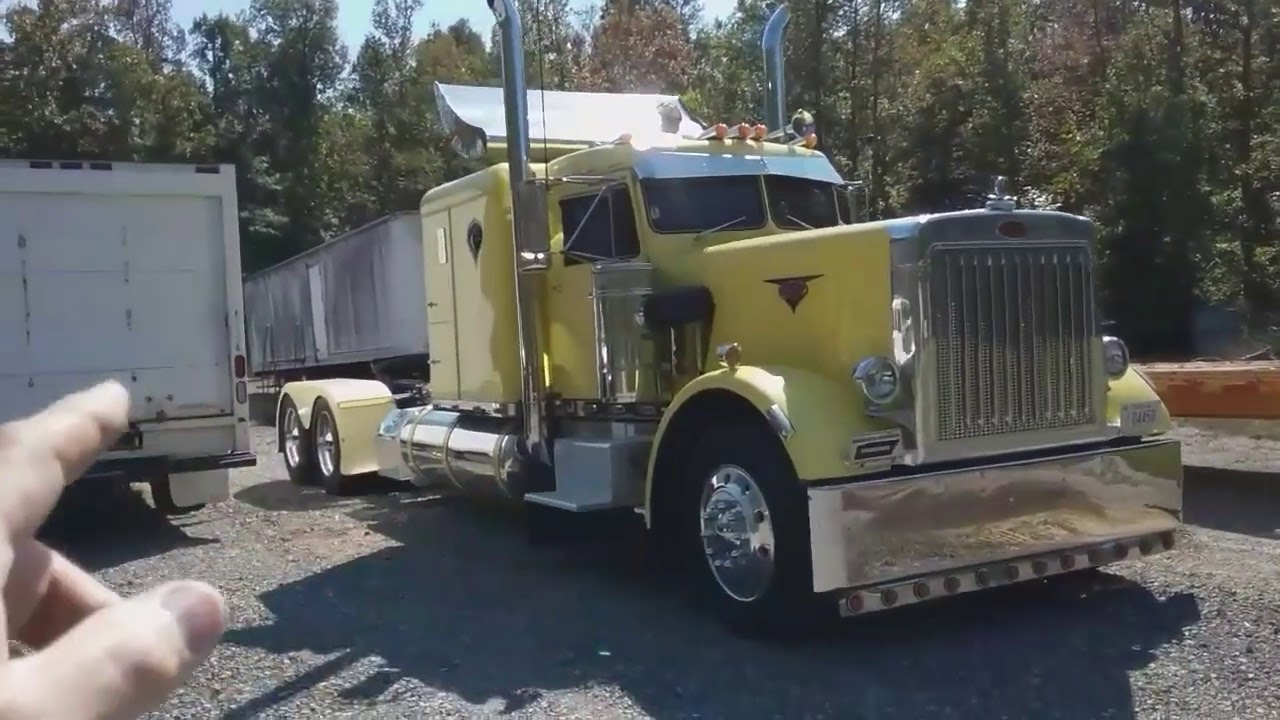 Продаётся: грузовик Peterbilt Long Nose Little Window с удлинённой кабиной 1972 года! Последний г...