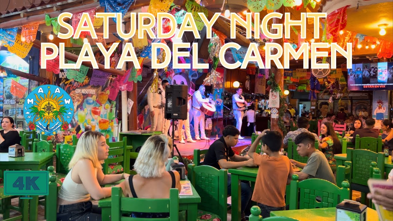 Festive Saturday Night Christmas Walk on Quinta Avenida | Playa del Carmen 4K 2025 Walking Tour