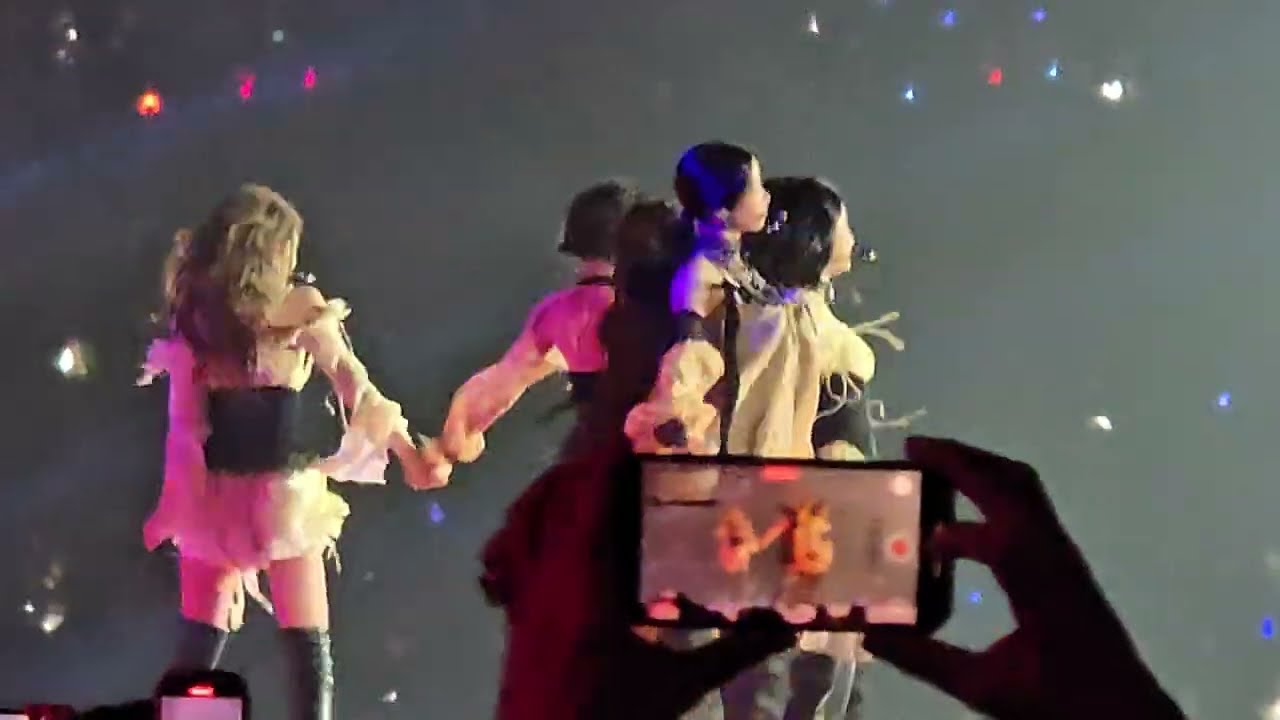 2025.01.04 LE SSERAFIM in みずほpaypayドーム福岡 of The 39th GOLDEN DISC AWARDS by galaxy s24 ultra