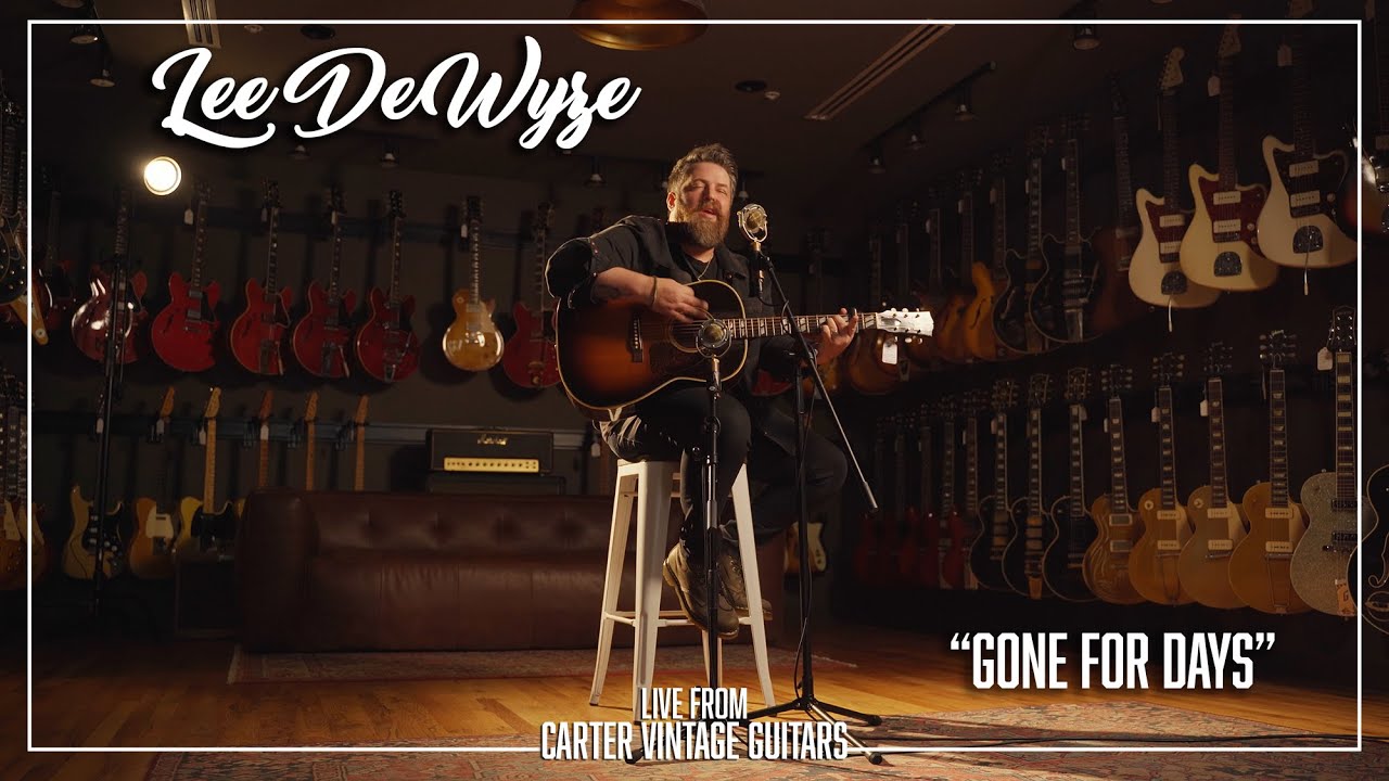 Lee DeWyze performs 