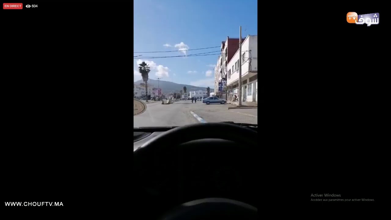 مباشرة من الناظور: شوفو الحراكة كيف منتاشرين قرب ميناء بني انصار باغيين يحركو